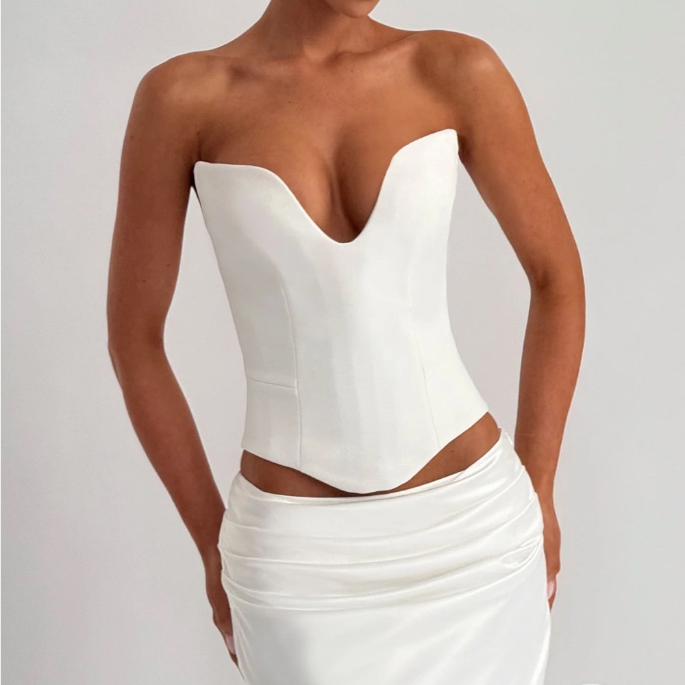 NWT Chic Strapless White Women's Corset Top